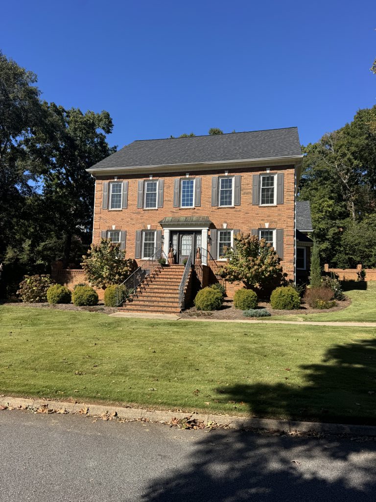 Suburban Overflow home in Greer